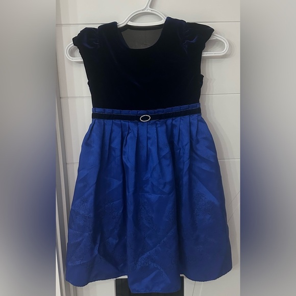 Jona Michelle: Girls Dress- Size 6 - Picture 4 of 13